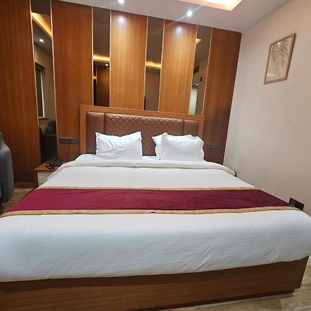 Hotel Elara 德拉敦 外观 照片