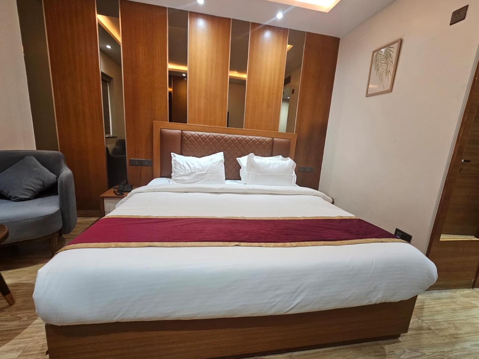 Hotel Elara 德拉敦 外观 照片
